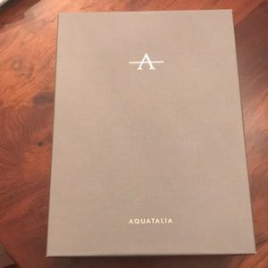 Rissa Metallic Nappa Aquatalia shoes NEVER WORN